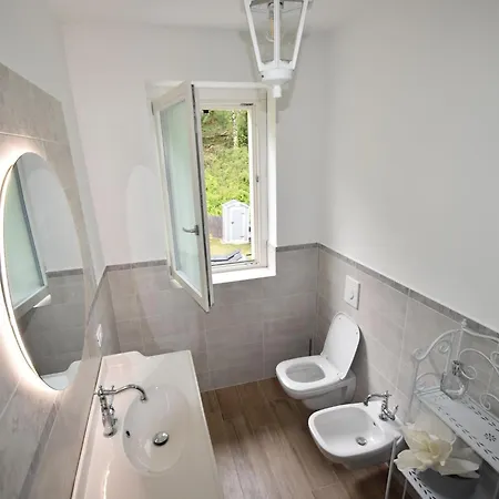 Near Maggiore, Italy Prázdninový dům