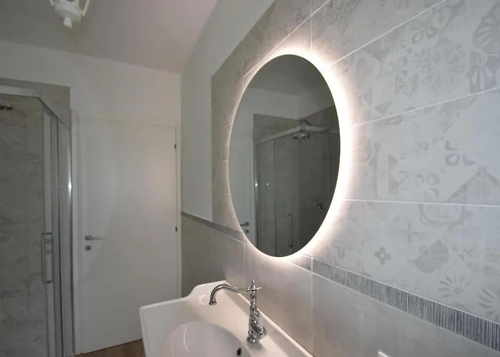 Near Maggiore, Italy Feriehus